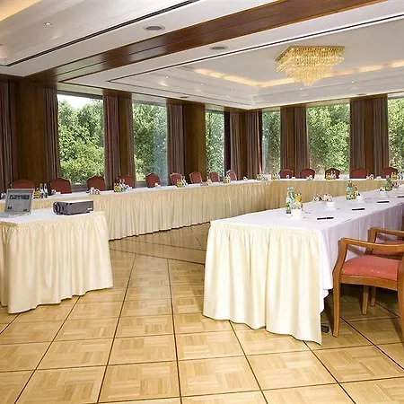 Althoff Am Schlossgarten 5*