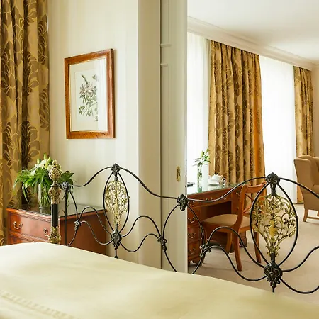 Hotel Althoff Am Schlossgarten Stoccarda