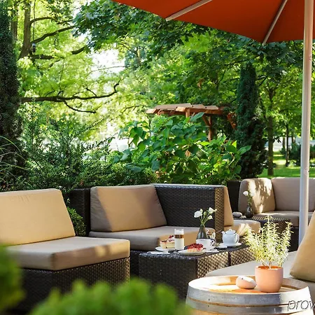 Althoff Am Schlossgarten 5*