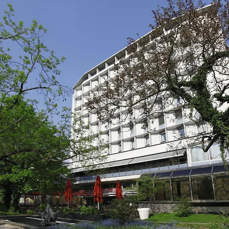Althoff Am Schlossgarten מלון 5*