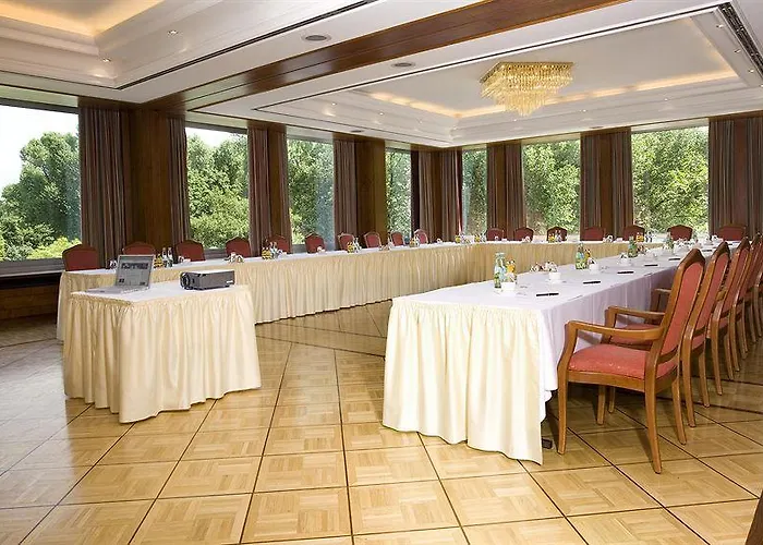 Althoff Am Schlossgarten 5*