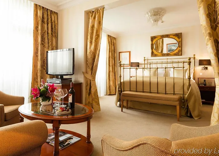 Althoff Am Schlossgarten Hotel Stoccarda