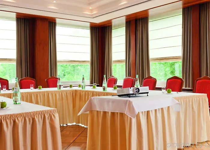 ホテル Althoff Am Schlossgarten 5*